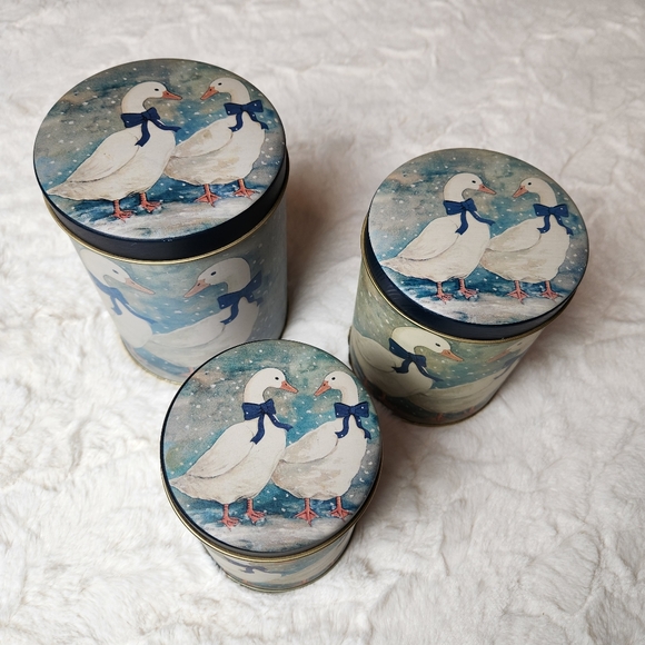 Vintage R.O.C. Nesting Goose Geese Storage Tin (Set of 3) - Picture 1 of 8